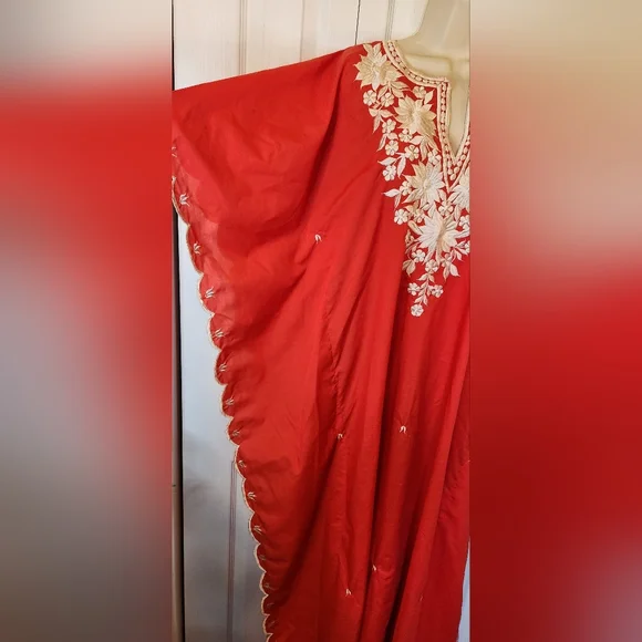 Vintage Large 1970s Red Floral White Embroidered Kaftan Long Maxi Boho - Picture 4 of 5